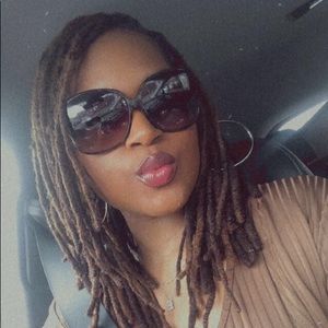 Meet your Posher, Erica